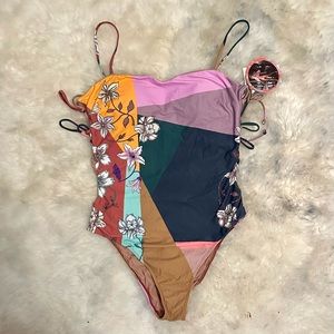 O’neill One-piece w/Side Cut-outs Size S